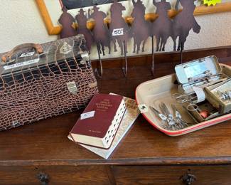 Veterinarian Work Bag w/ medical utensils 