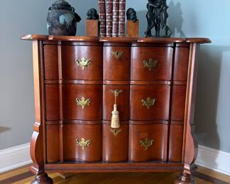 Elegant vintage bombé chest of drawers featuring serpentine front. Perfect as an entry chest, accent cabinet, or statement storage piece blending beautifully with both modern and traditional interiors.
Bombé chest, serpentine dresser, vintage chest of drawers, traditional furniture, brass hardware, curved front chest, statement storage, entryway chest, accent cabinet, classic wood furniture, traditional décor, colonial revival, Georgian style, antique style dresser, estate furniture, luxury accent piece, timeless design, warm wood case piece.I