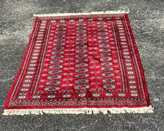 Clean Hand knotted 4’ x 6’. Bokhara rug. Ex condition 