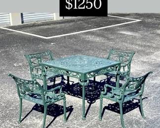 Heavy Neoclassical Star & Dolphin