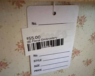 (B) Foral Embroidery 
