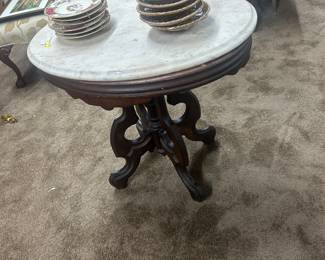 American Victorian oval parlor table