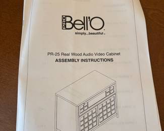 Bell’O PR-25 Wood Lattice Front TV Stand