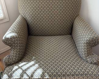 Tradtional Style Skirted Arm Chair