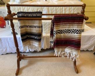 Mexican Falsa Blankets, Wooden Blanket Rack