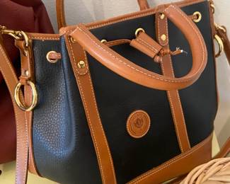 Delane Canada Black Leather Crossbody Bag