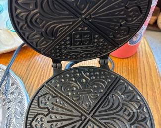 Vitantonio Pizzelle Maid Electric Press