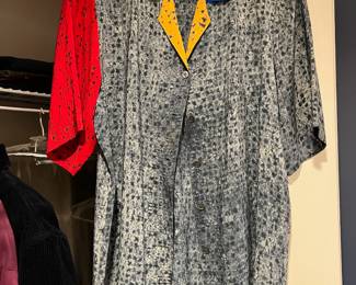 1980s Colorful Abstract Button-Up Short Sleeve Shirt