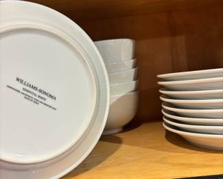 Williams Sonoma Essential White Dinnerware Set