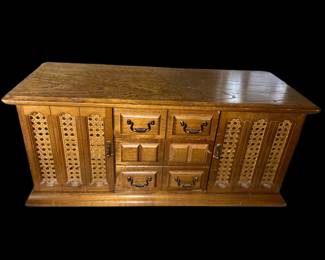 Vintage wood jewelry box