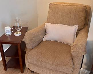 Bassett Brown Tweed Recliner