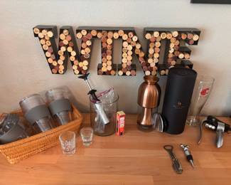 Wine Saver Vacuum, rArefy Wine Aerator,  Eto Wine Decanter with Copper Mirror Finish