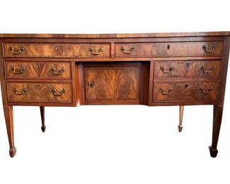Beautiful period Georgian book match flame mahogany and veneer sideboard