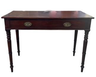 Lovely Georgian mahogany serving table