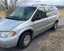 2002 Chrysler Town & Country Mini-Van