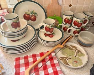 Casuals by China Pearl "Apples" Dinnerware Set