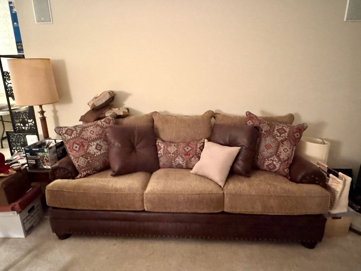 AMAZING SOFA! Excellent condition 
