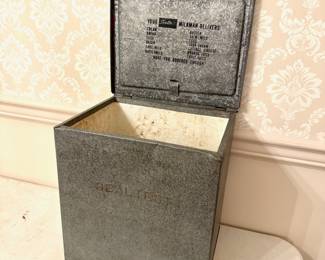 Vintage SEALTEST Milk Box