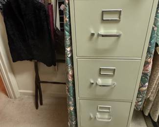 Two filing cabinets available, like NEW