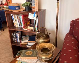 brass Splatoon end table books and bookshelf