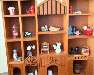 Shadow box with miniatures 