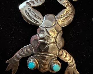Charming Sterling Silver frog brooch with Turquoise eyes