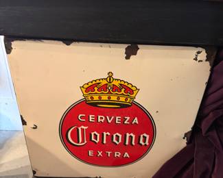 Cerveza Corona Extra Stand alone Bar 32 ' wide x 43 " high x 22 " deep $400.00
