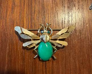 Trifari Bumble bee necklace