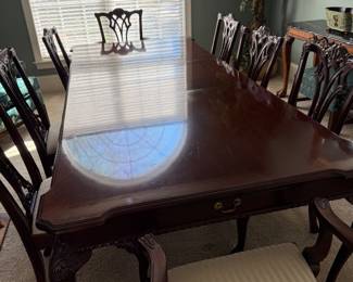 Lexington dining table with leaf and 8 chairs