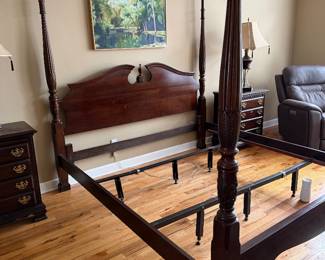 King size Kincaid bed