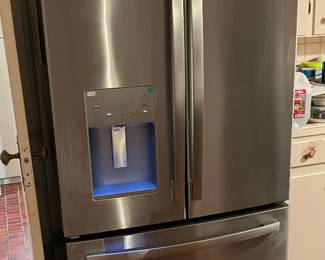 GE Refrigerator 