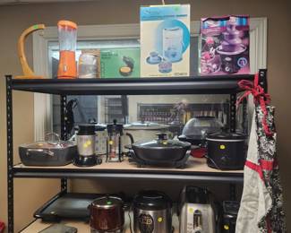 Lots of Small Appliances - Rice Cooker, Crock Pots, Toasters, Electric Skillet and more