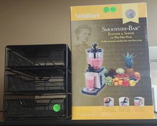 Smoothie Bar and K-Cup storage drawers