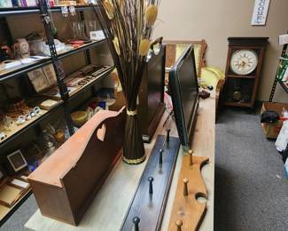 Wood Wall Shelf, Decorative Dried Grass, Wood Wall Mountable Coat Racks