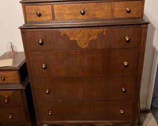 Antique Chest of Drawers 