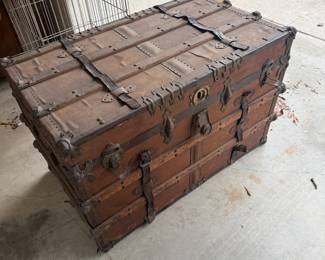 PRE SELL item priced at 40.00. Old trunk.