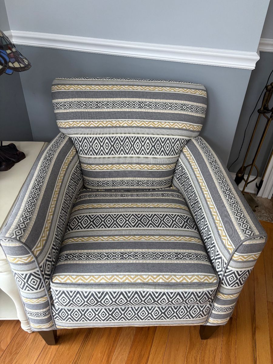 Accent Chair
$150