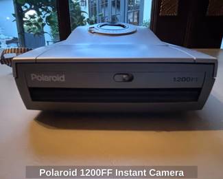 Polaroid FF Instant Camera second image