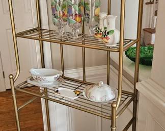 over the toilet shelf