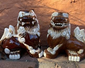 VINTAGE CHINESE FOO DOG PAIR
