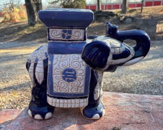 VINTAGE CHINOISERIE ELEPHANT PLANT STAND