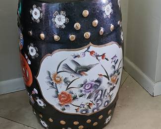 Chinese Famille Rose Porcelain Garden Stool with Bird and Floral Motif