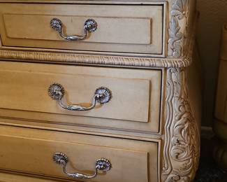 Pulaski Furniture French Provincial Style Nightstand/Dresser