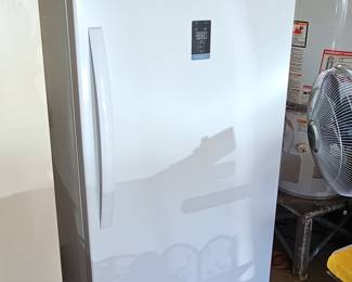 Insignia™ 13.8 Cu. Ft. Convertible Upright Freezer - White