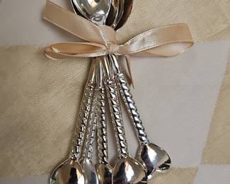 Set of 6 Silver-Plated Twisted Handle Heart-Shaped Demitasse Spoons