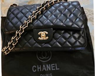 Chanel Classic Flap Handbag (Reproduction)