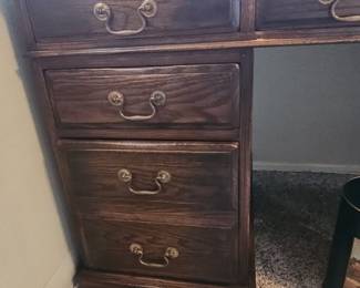 Sligh Furniture Late 20th Century Tooled Leather Executive Desk