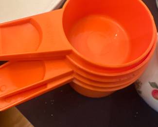 Measuring cups