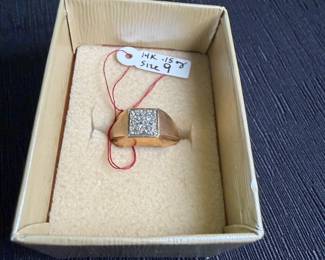 14K / .15 0z / size 9 gold ring