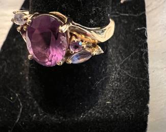 10K Amethyst Ring sz7